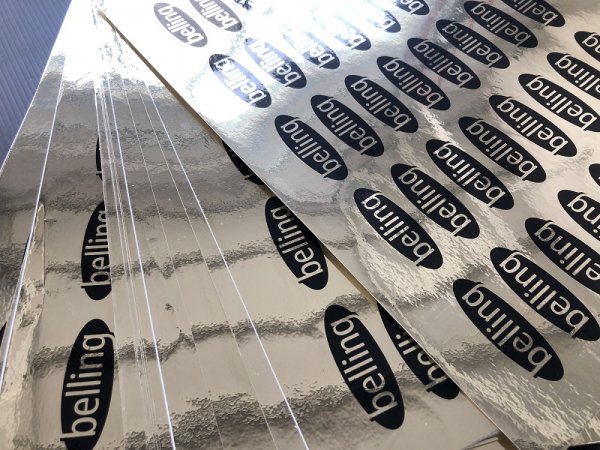 Realizzazione etichette resinate